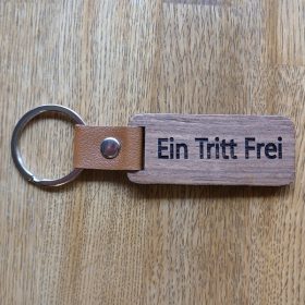 Schlüsselanhänger Holz, Leder, Metall "Ein Tritt Frei"