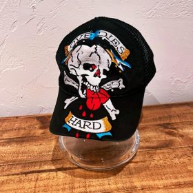 Ed Hardy Trucker Cap "Love Dies Hard"